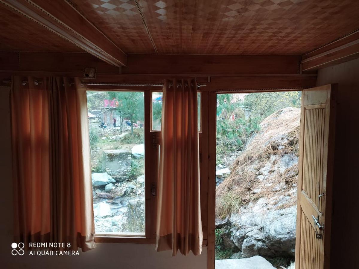 Moksha - By The River Jibhi Exterior foto